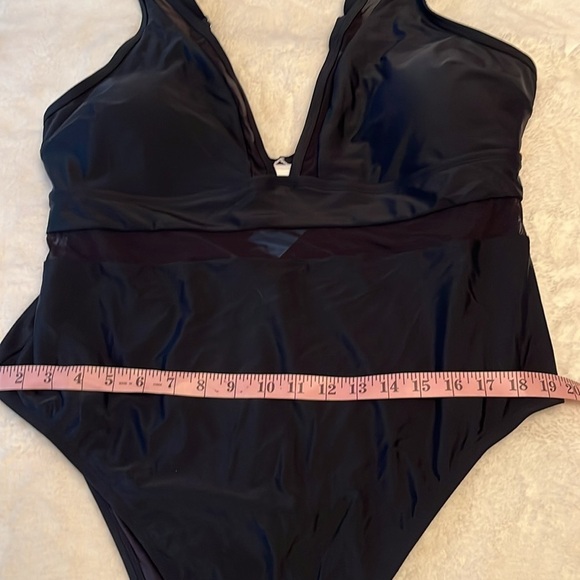 Cupshe one piece black bathing suit, with sheer cutouts, very flattering, NWTS - Picture 7 of 8